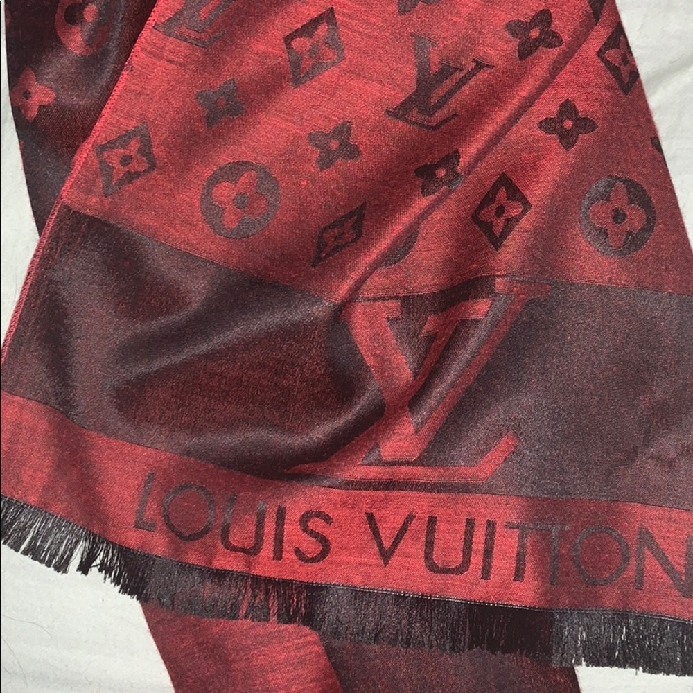 Louis Vuitton scarf